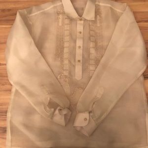 Men’s size XL Barong long sleeve like new!